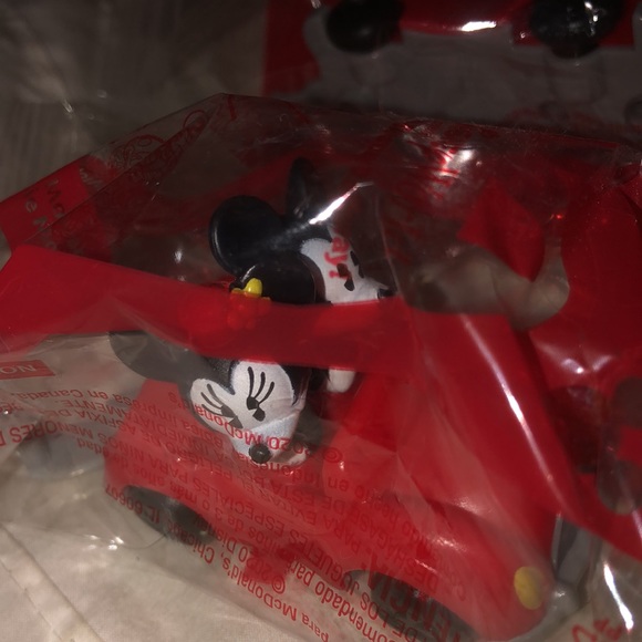 Walt Disney World Anniversary McDonald’s Collector Toy Mickey&Minnie Car(2 Cars) - Picture 2 of 2